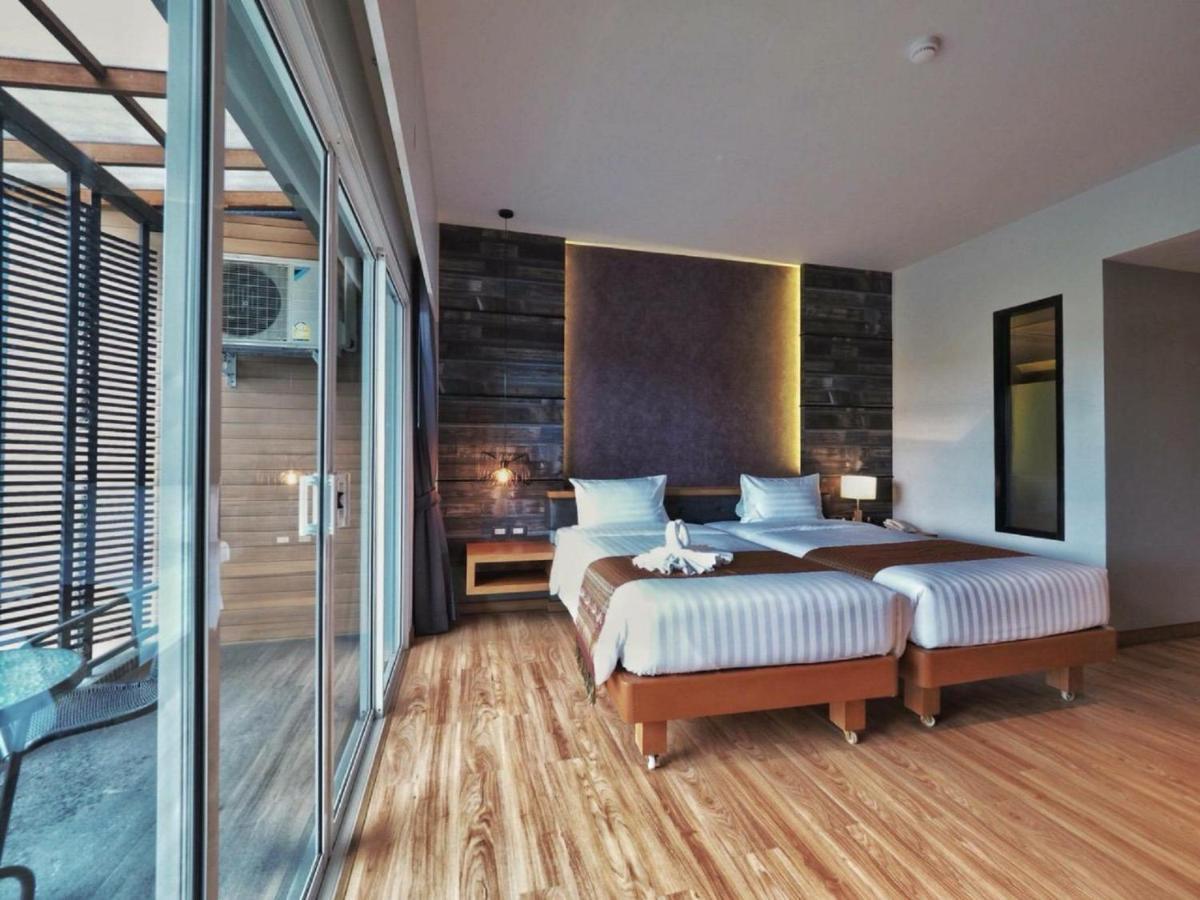 The Glory Gold Hotel Khao Lak Bagian luar foto