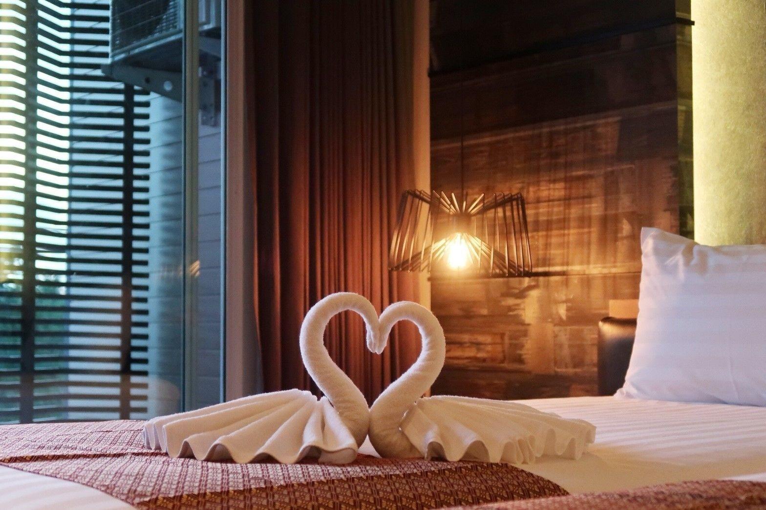 The Glory Gold Hotel Khao Lak Bagian luar foto