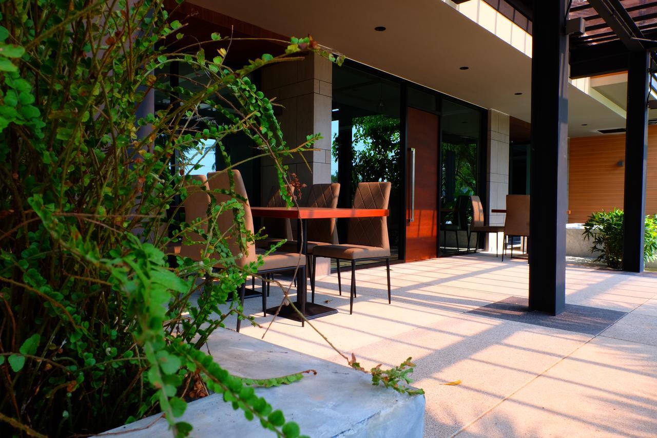 The Glory Gold Hotel Khao Lak Bagian luar foto