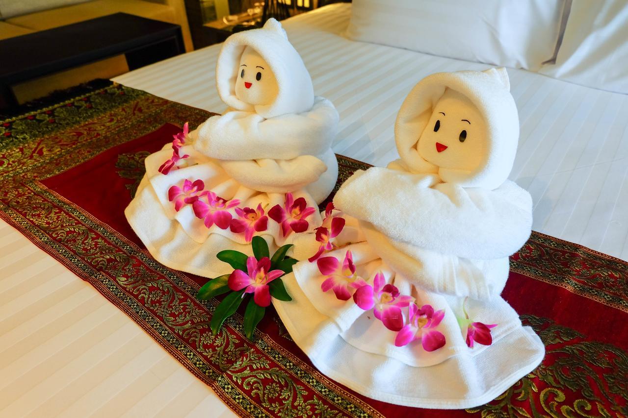 The Glory Gold Hotel Khao Lak Bagian luar foto