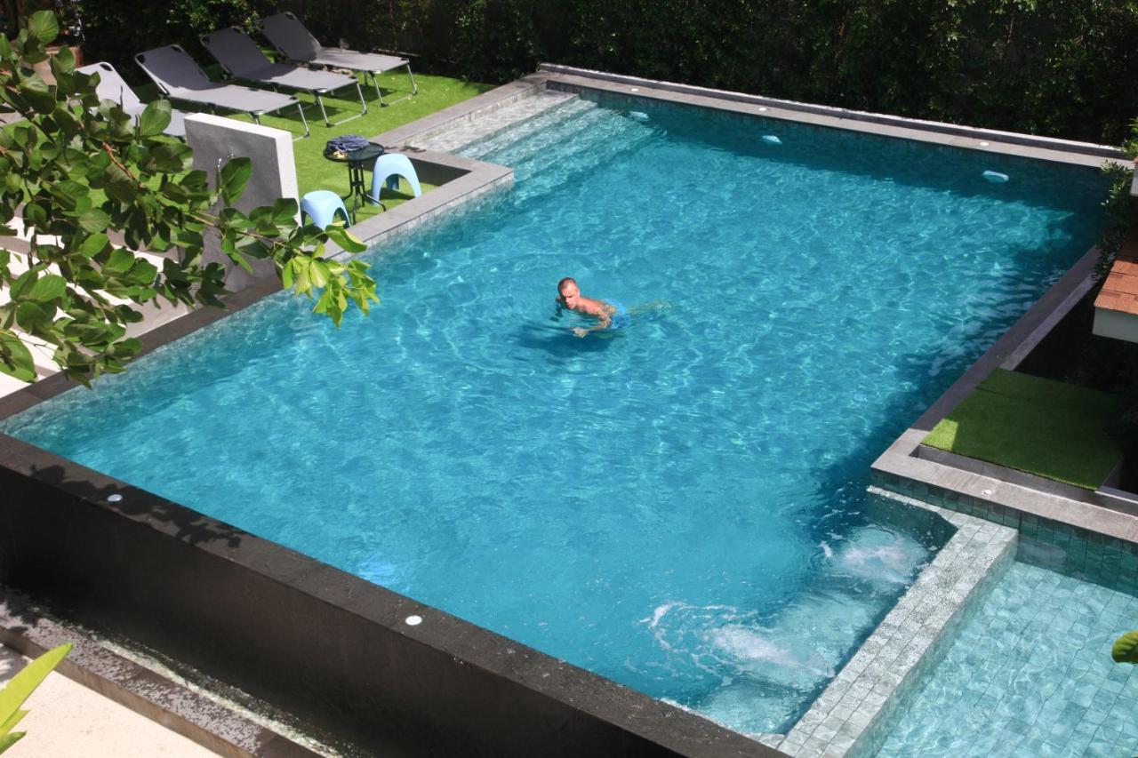 The Glory Gold Hotel Khao Lak Bagian luar foto